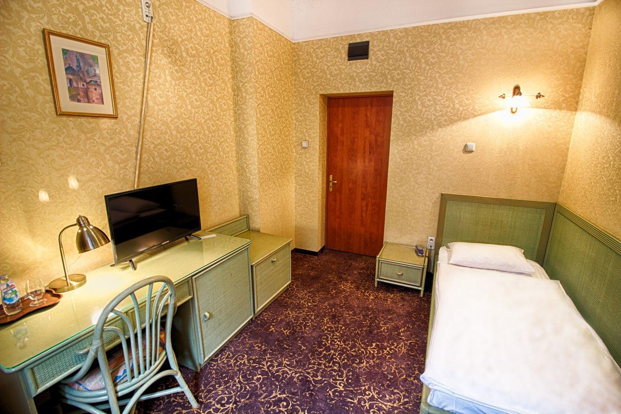 Hotel Calisia Kalisz  Exterior photo